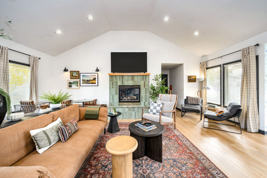 leasing office with lounge